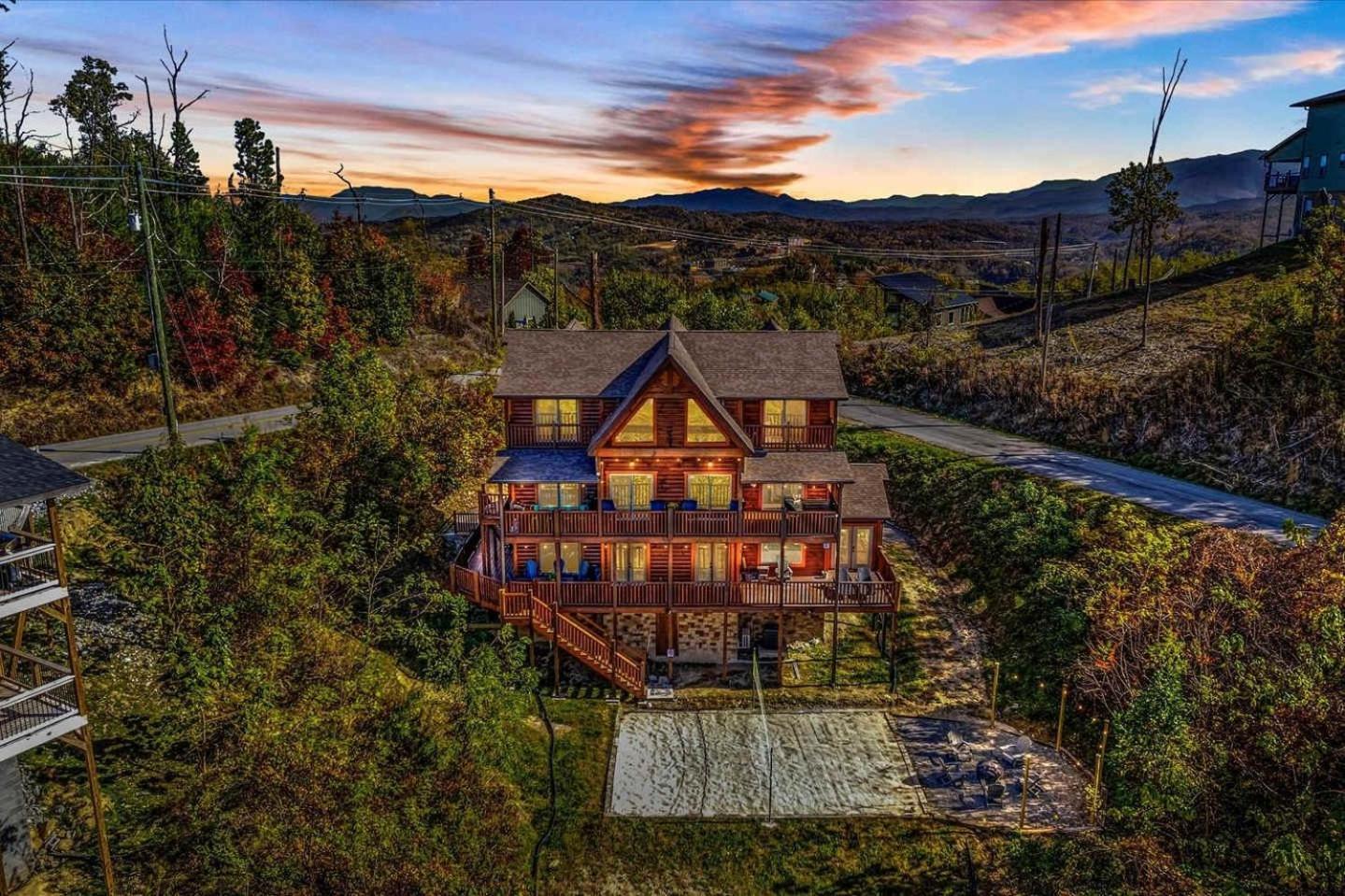 Indoor Pool, Volleyball Beach, Mountain View, Luxury Gatlinburg Zewnętrze zdjęcie